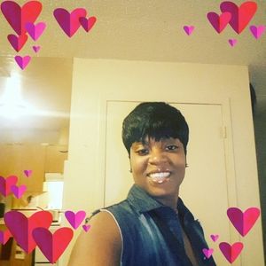 Meet your Posher, Danielle